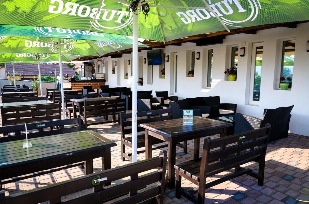 Pensiunea La Broscuta Cîmpia Turzii Esterno foto